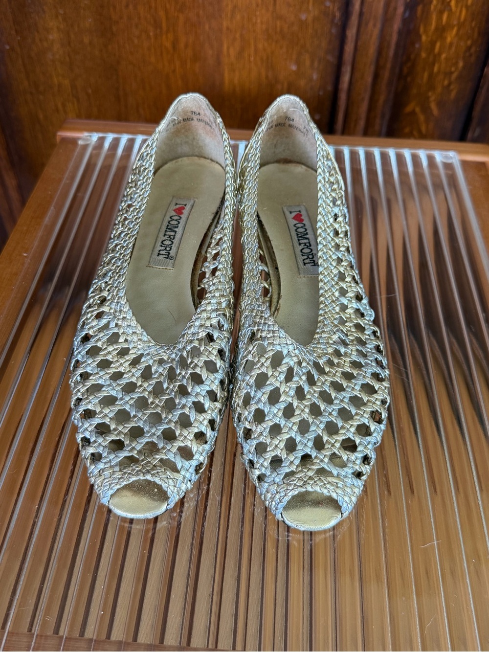 Vintage 1980s Two Tone Metallic Gold & Silver Woven Peep-Toe Flats, size 6 / 7